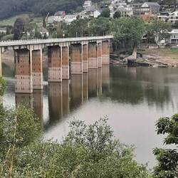 Bridge over to Portomarin