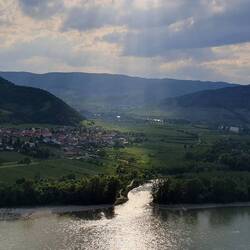 Blick von der Ruine nach rossatz und Weissenkirchen