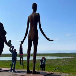 Live enhanced sculpture