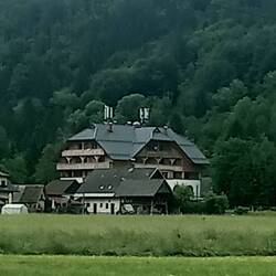 We had a beautiful room at this hotel with views of the lake