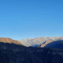 Am nöchste morge simer am 04:45 los, dasmou isch aues nur ufe gange