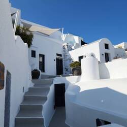 On return from Skaros Rock