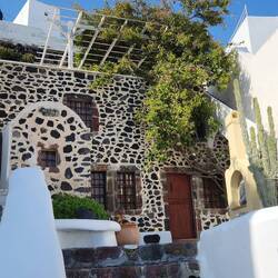 On return from Skaros Rock