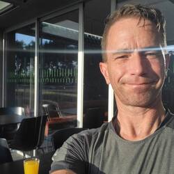 Die Sonne blendet den menino lol 😛😊😅
