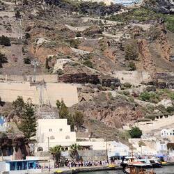 Old Port at Fira. Note the switchbacks.