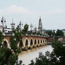 Le pont de pierre