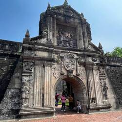 Fort gate