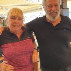 Lediglich der Wirt und ich sind in der Zwischenzeit einen Hauch älter geworden 😇.