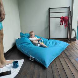 Sitzsack sehr bequem und direkter Pool Zugang