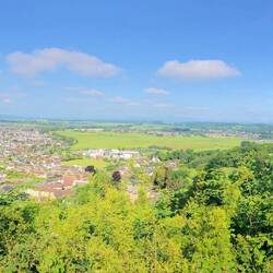 Aussicht hat man schon am Fusse des Monuments, bei schönstem Wetter