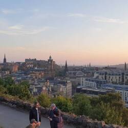 Der abendliche Blick über Edinburgh