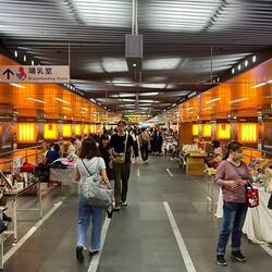 Formosa station includes vendors