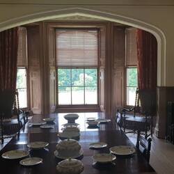 Esszimmer, in dessen Erker er sich vor seinem Tod 1 Bett aufstellen ließ.Er starb m.Blick a.d. Tweed