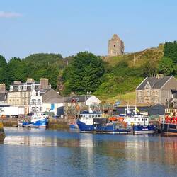 Der kleine Gafen und die Burgruine von Tarbert