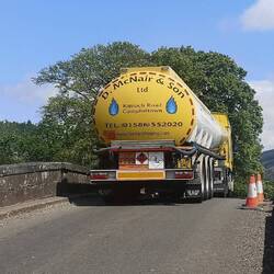 Schrecksekunde, wenn dir eines dieser Ungetüm auf der Single Track Road begegnet