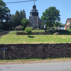 Leider verschlossen. Wie fast alle evangelischen Kirchen.