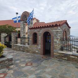 Poking around Neos Marmas