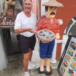 Poking around Neos Marmas