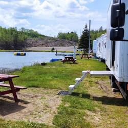 Inzwischen wieder an der Atlantikküste angekommen, bei Sherbrooke, im Nirgendwo auf einem Campground