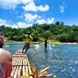 Üsä Flossbegleiter: Captain Curtis