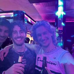 Le fameux rachid a droite