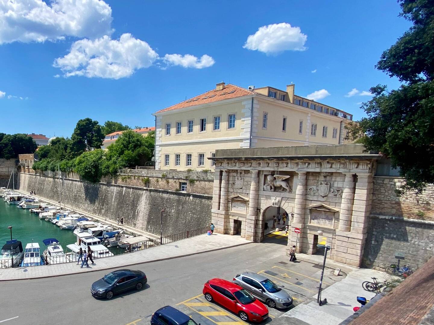 Altes Stadttor (Kopnena Vrata) aus dem Mittelalter