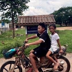 Ein Mindestalter zum Roller fahren gibt es nur in der Theorie