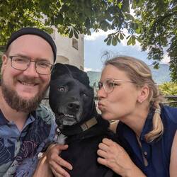 Inka hört gerade eine Sirene 🙄