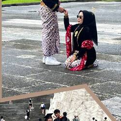 Plaza is good luck - engagements and graduation