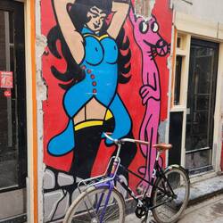 OK, this one IS in the Red Light District 😉