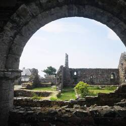 Blick auf die Ruinen des Nunnery ( Nonnenkloster) der kleinen Insel Iona
