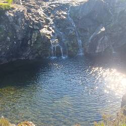Weniger berühmten Fairy Pools begegnen wir auf unserer Server Wanderung