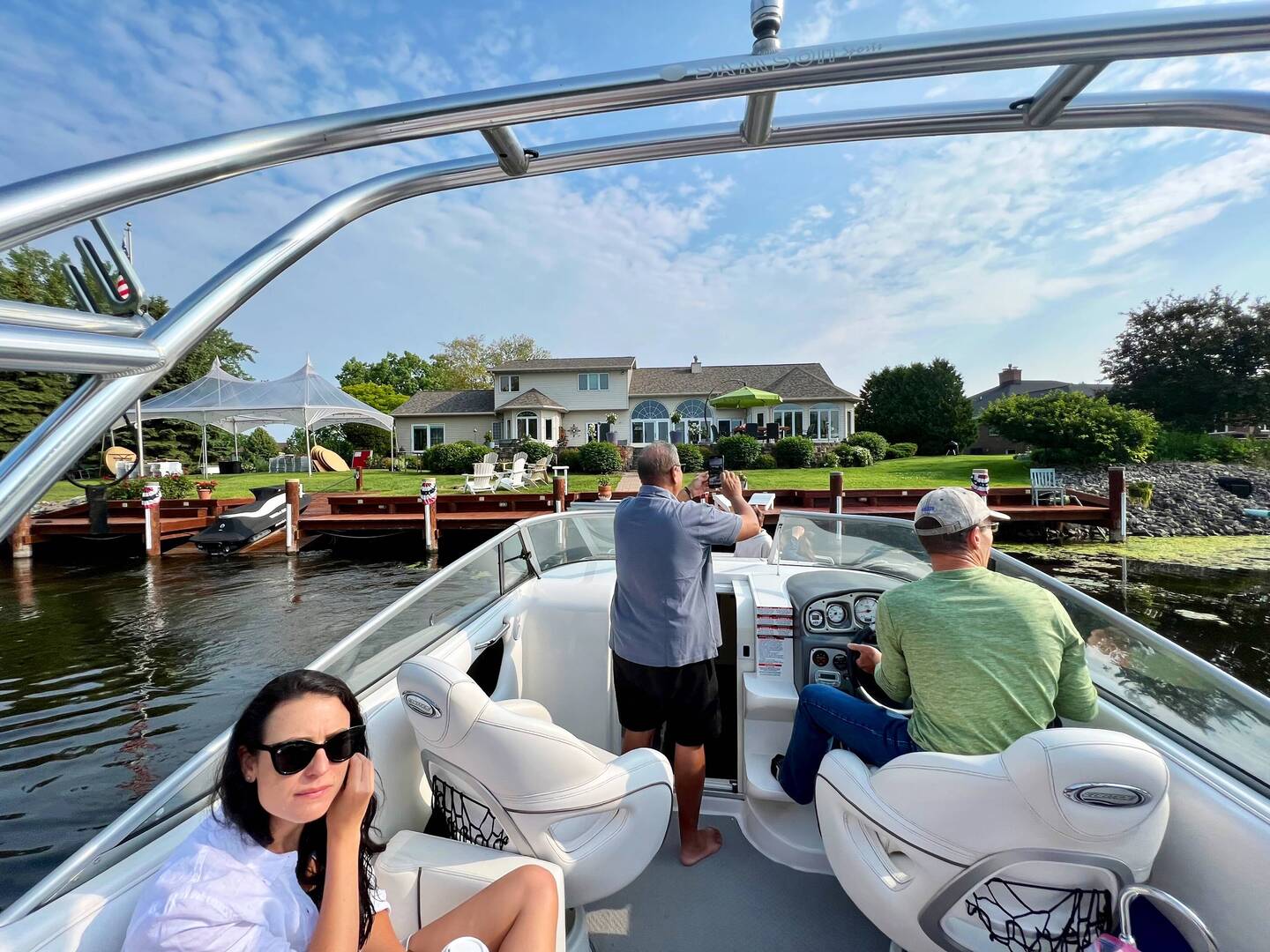 Morning boat criuse