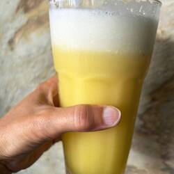 Frisch gepresster Ananassaft