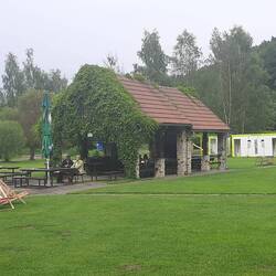 Nette Kneipe auf dem Camp Fox
