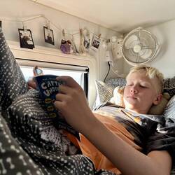 Mornings spent reading 😍