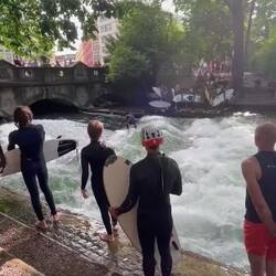https://www.munich.travel/en/pois/sports-leisure/eisbachwelle