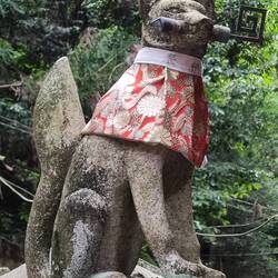 Dans sa gueule, la clef des greniers de riz