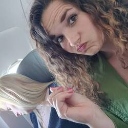 Turbulenzen? Nichts das Madame aus der Ruhe bringen würde 🥱