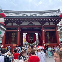 Kaminarimon Gate