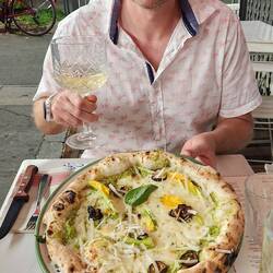Zucchini pizza