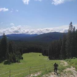 Aufstieg zur Skipiste.