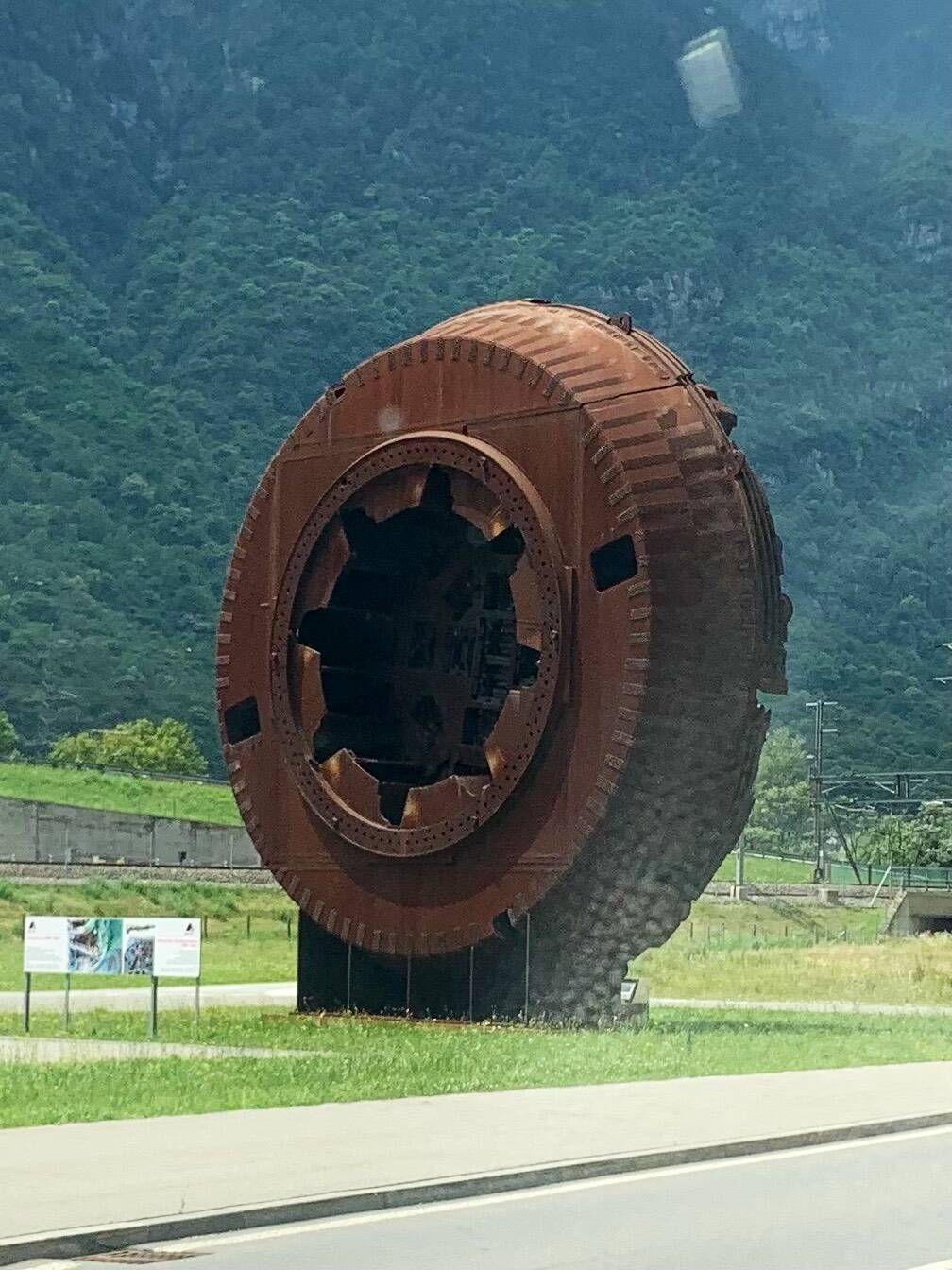S. Gotthard Tunnelbohrkopf