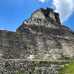 Freigelegter Stuckfries @El Castillo