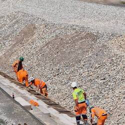 Chaps working to improve sea defences at Rhôs-on-Sea
