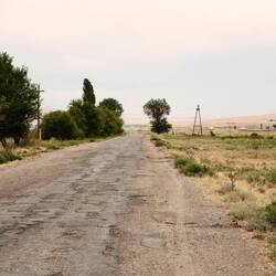 Nicht nur die Nebenstraßen sind deutlich schlechter als in Kasachstan.