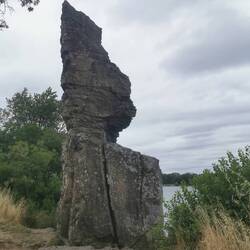 Der Fels war früher Orientierungspunkt für Schiffe, dann würde er zum Eisenbahnbau fast abgebaut