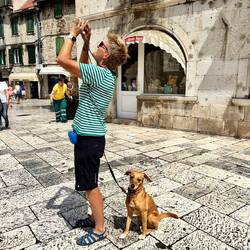 Warum unser Hund der Beste ist? Weil Nayra unglaublich geduldig mit uns ist! 😍