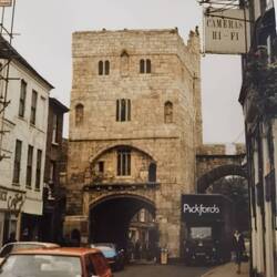 Normannisches Stadttor im Jahr 1981