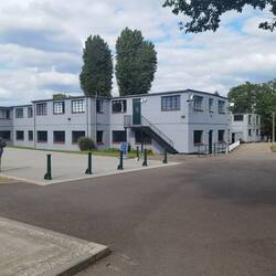 In diesen Arbeitsbaracken arbeiteten die Codebreaker (auch zusammen mit weiblichen Hilfskräften)